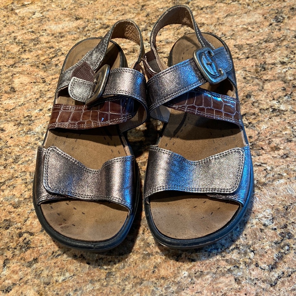 Romika pewter/light brown leather walking sandals size 37.